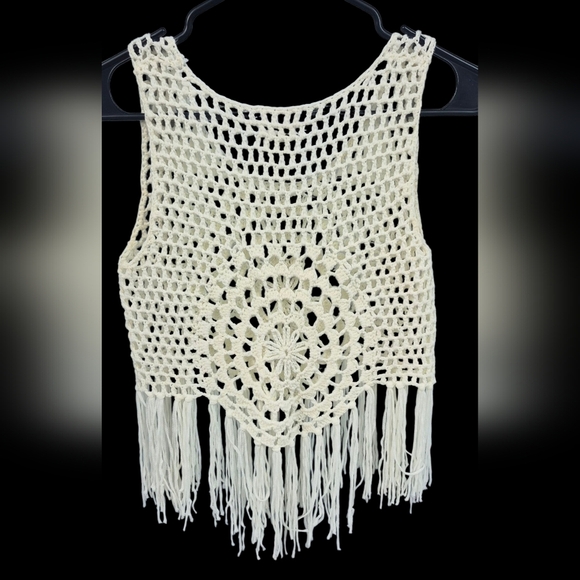 Cream Cropped Cut Out Tank Top - Picture 2 of 5